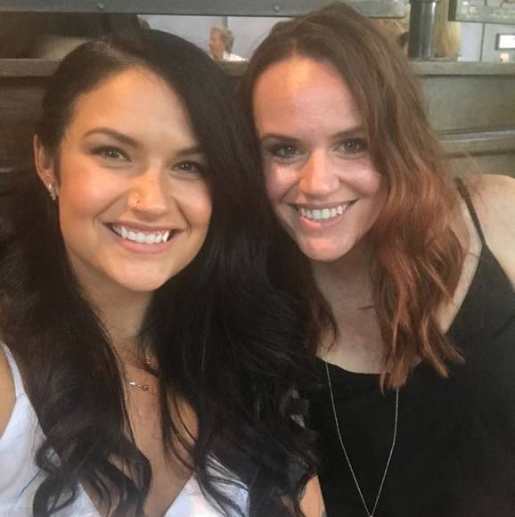 Meet your Posher, Gabrielle - Picture 1 of 2